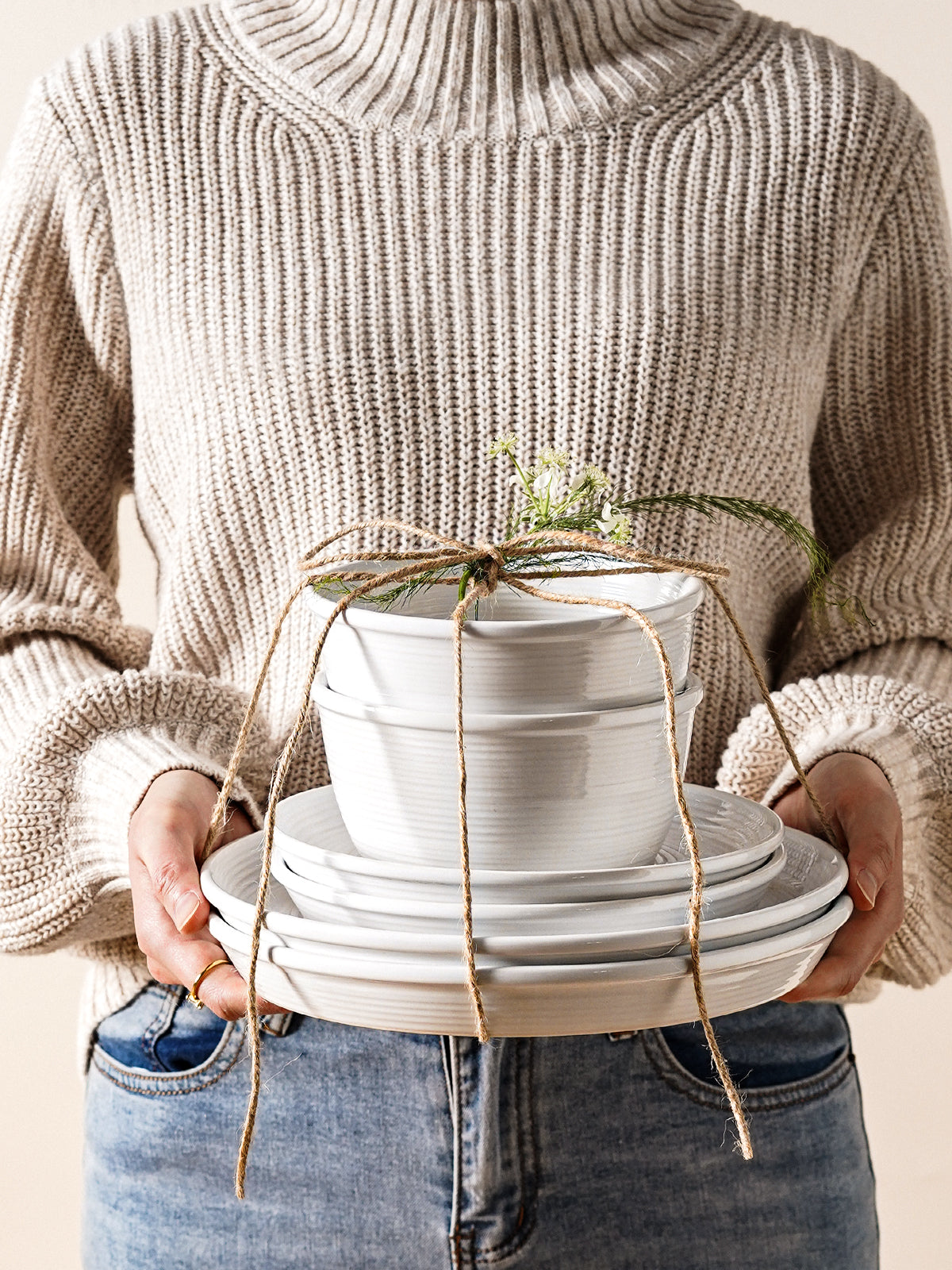 12-Piece Dinnerware Set, Ceramic Plates and Bowls Set for 4, Stoneware Dishes Set for Family, Microwave & Dishwasher Safe -White Dinner Set