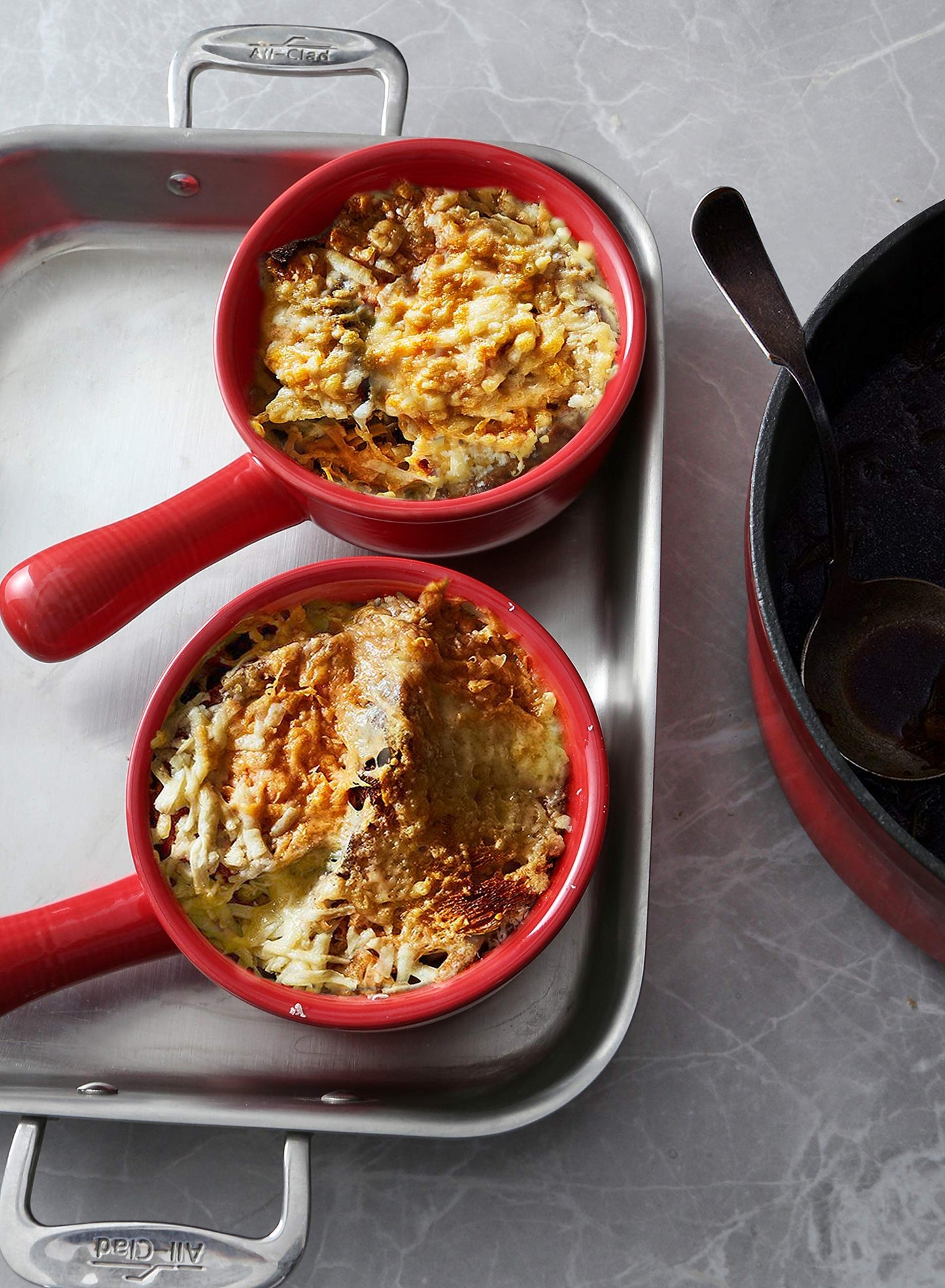 French Onion Soup Bowls, 15 Ounce Ceramic Soup Bowls with Handles, for Chili, Beef Stew, Oven Microwave Dishwasher Safe, Set of 4, Red