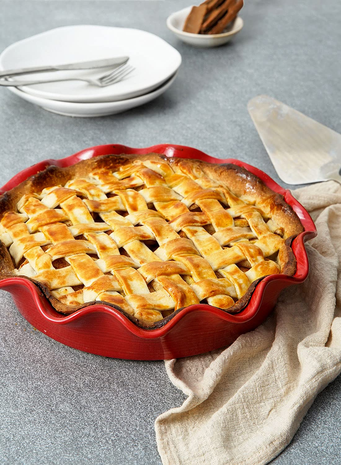 LE TAUCI Red Ceramic Pie Pans for Baking, Set of 2, 11 Inch Ruffled Deep Dish Pie Plates, Holiday Bakeware for Apple Pie, Tart and Quiche
